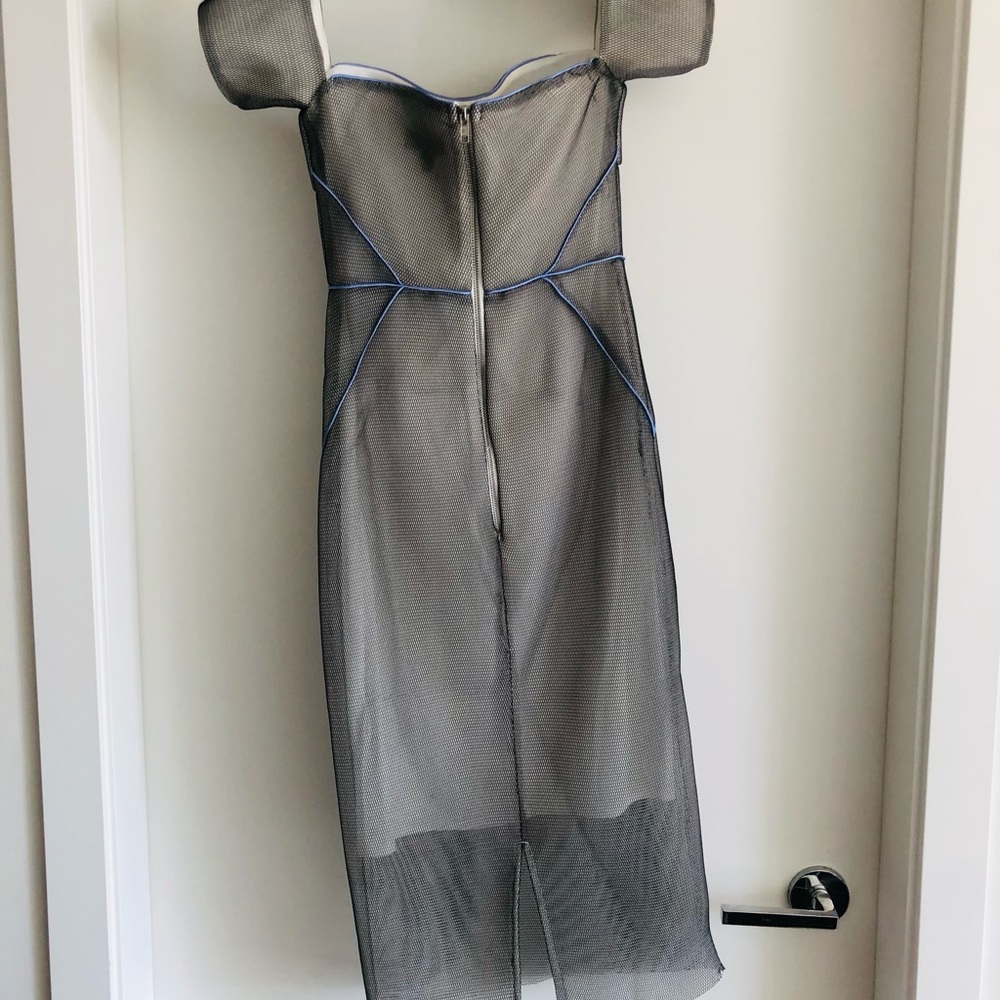 Dress - Picture 2 of 3